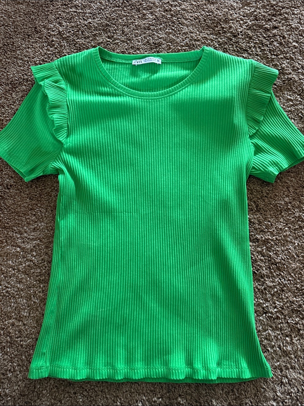 Women’s Zara new without tags green ribbed short sleeve top sz M
